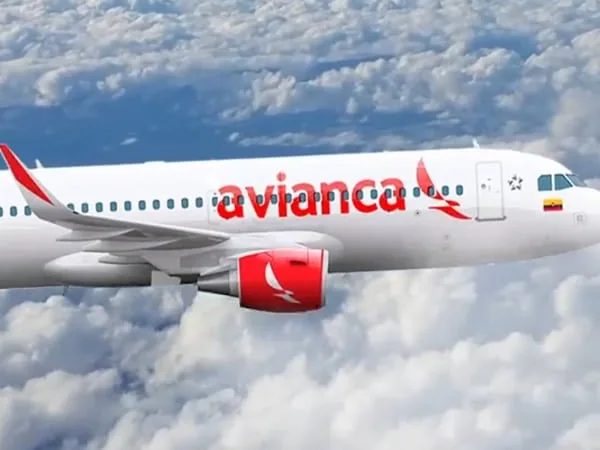 El avión tuvo que reducir su altura y esperar varios minutos en el aire mientras consumía el combustible para regresar al aeropuerto de Madrid.