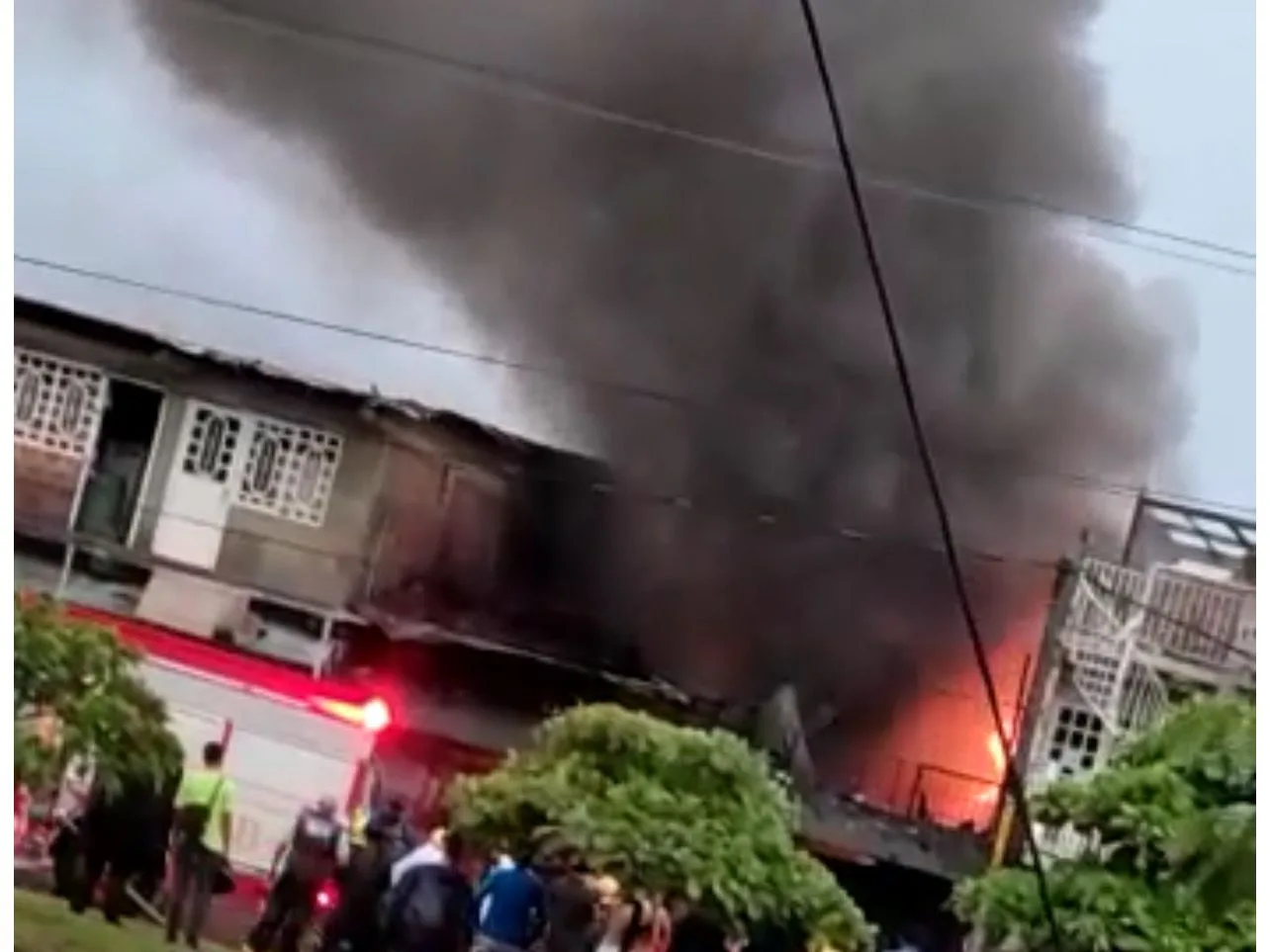 bodega de reciclaje incendio Cali