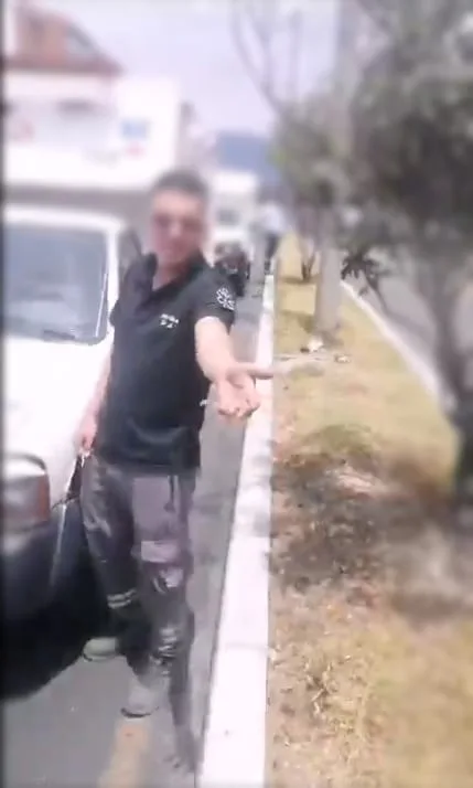 Indignante pelea entre paramédicos por "guerra del SOAT" en Bogotá mientras el herido esperaba atención