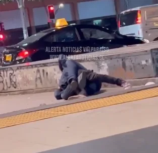 Presunto ladrón sometido por la víctima en Chile con una llave "Jiu-jitsu"