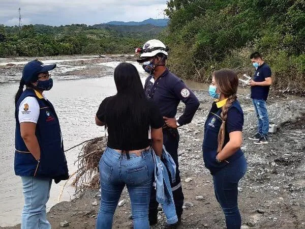 puente festivo lluvias cali