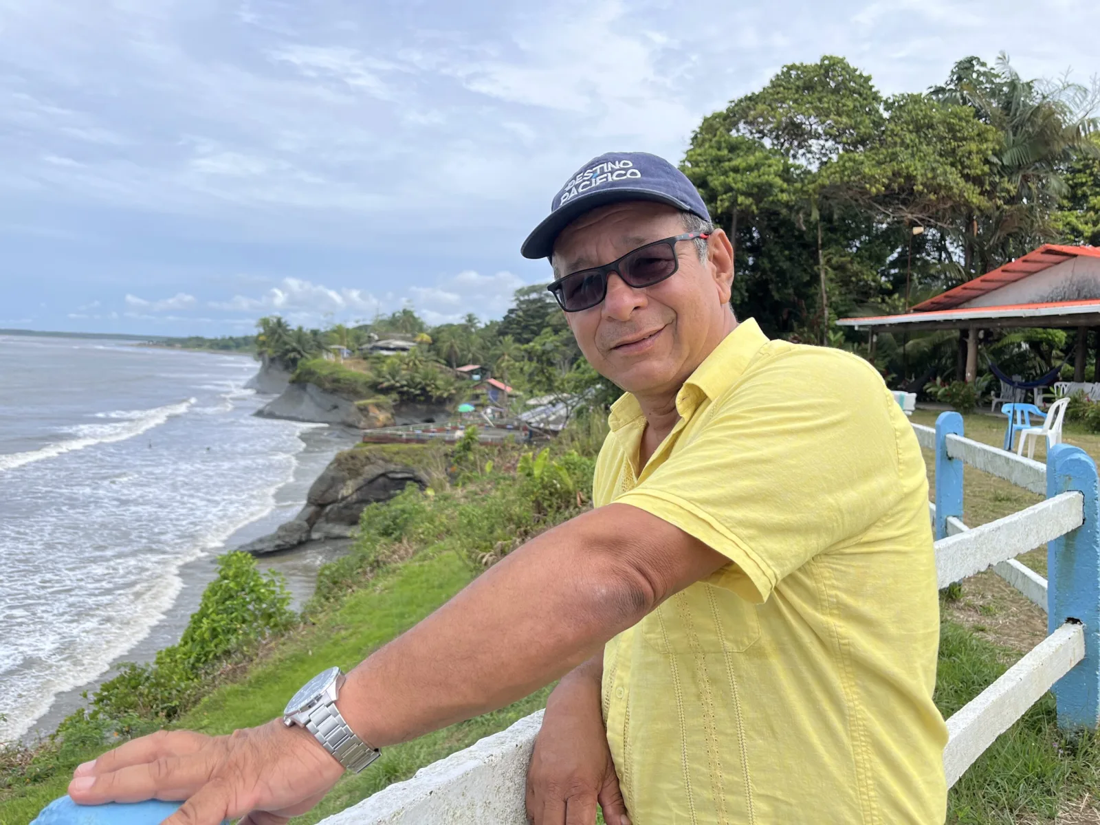 Jhon Janio Álvarez, es promotor turístico en el Pacífico colombiano. uno de los líderes más conocidos en esta zona. Más de 10 años dedicados al trabajo comunitario. Foto: Juan Cuesta.