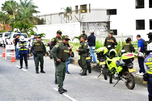 de motorizados - militares operativos Cali