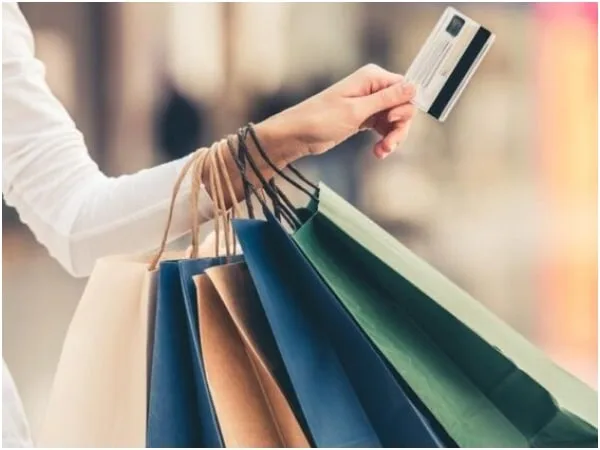 Cuidado con las compras compulsivas: Un llamado a la reflexión en esta temporada de festividades