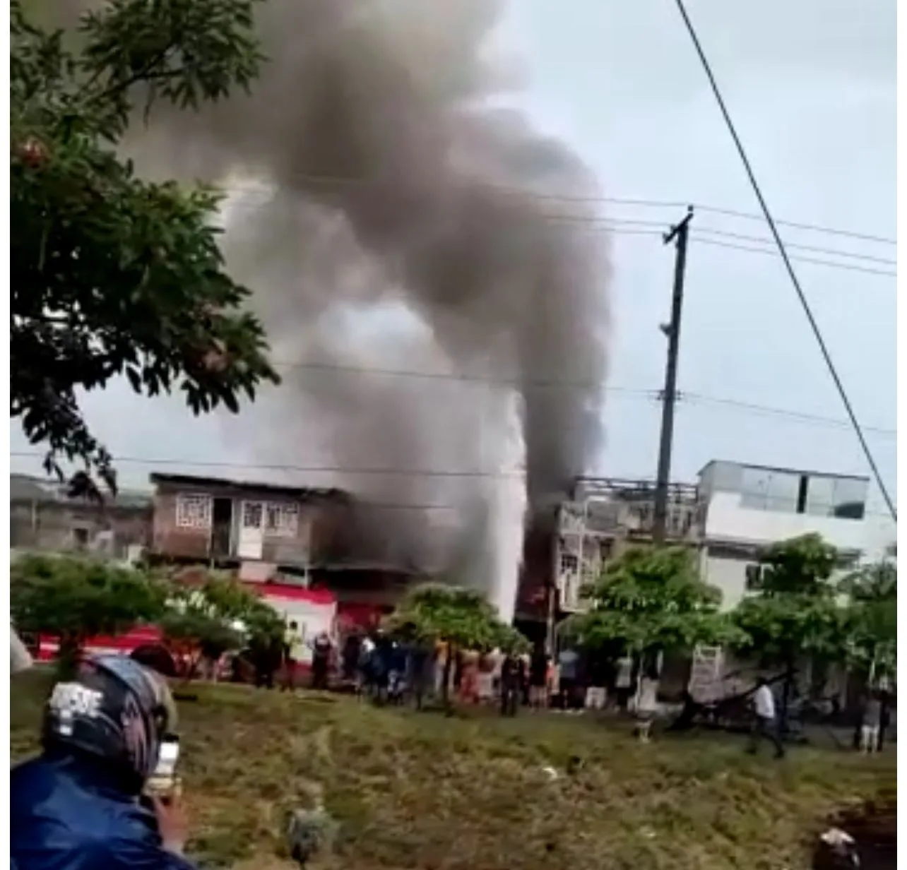 bodega de reciclaje incendio Cali