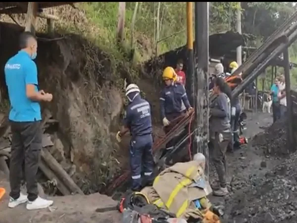 Deslizamiento sepultó a cinco mineros que extraían carbón en zona rural de Cali