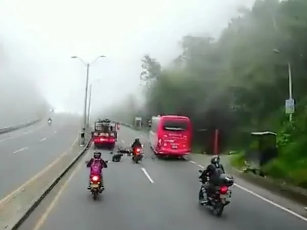 Accidente de tránsito en la vía Medellín-Bogotá