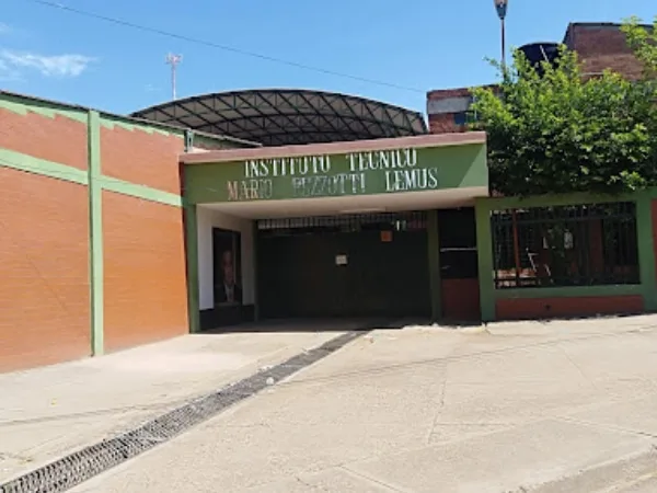 "Te mato a tu familia completa": la amenaza de un padre a una docente en un colegio en Santander