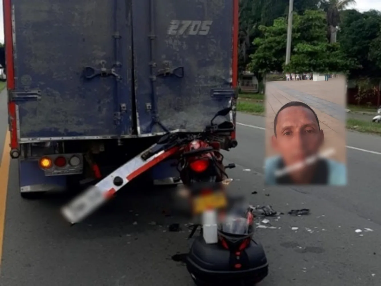 Trágico accidente en vías del Valle: motorizados chocaron contra la parte trasera en un furgón, uno de ellos falleció