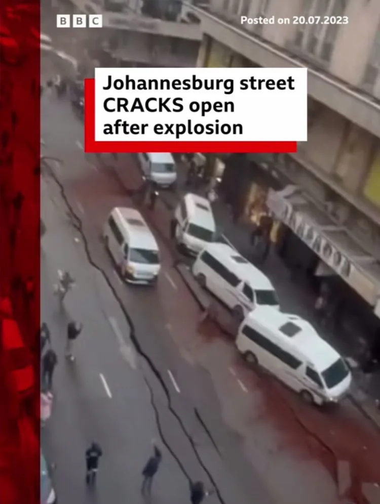 Explosión de una tubería de gas destruyó varias calles en Johannesburgo