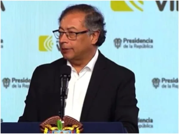 Presidente Petro decretó día cívico en Colombia.