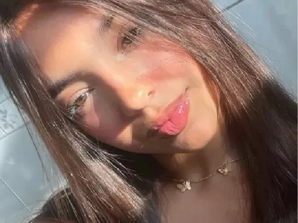 Ana Luiza Oliveira, joven envenenada en Brasil.