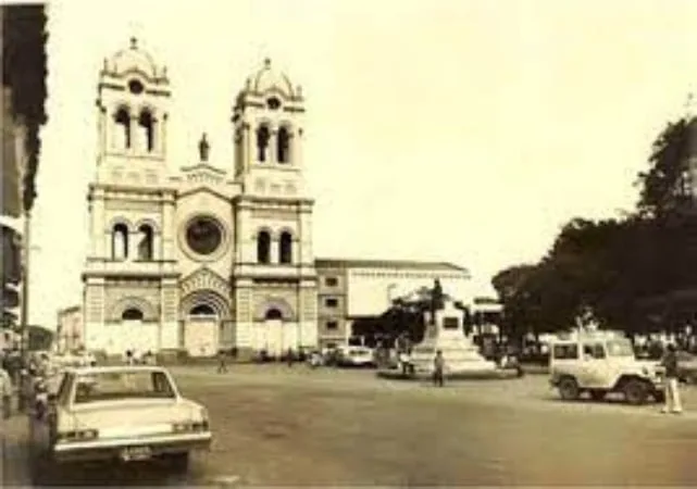 El barrio San Nicolás, un tesoro histórico que merece ser descubierto.