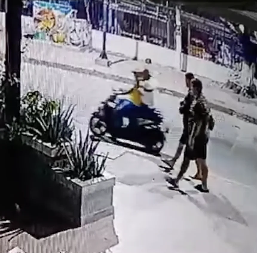 En San Andrés, un confuso enfrentamiento se registró entre motociclistas y dos turistas