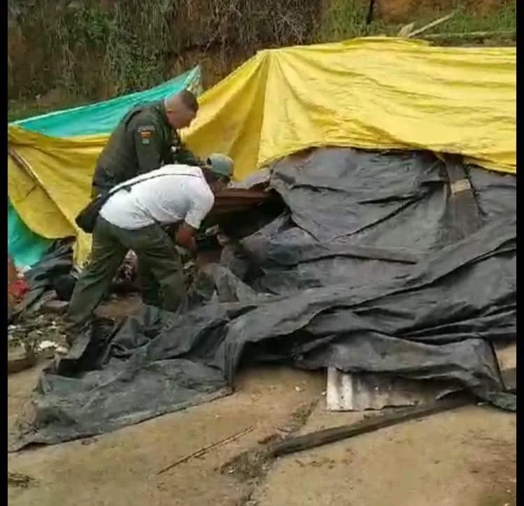 "Mataron la señora también", pareja hallada en un cambuche puso en alerta a Restrepo, Valle