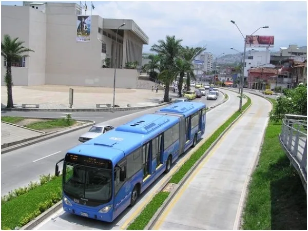 «Metrocali aclara»: no hubo robo en el ataque al bus del MIO en el oriente de Cali