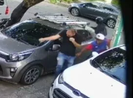 Llegó "como desesperado" a robar y "se le disparó" el arma, en Cali