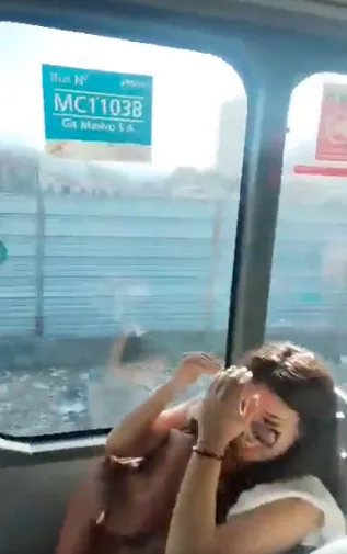 Una persona al parecer habitante de calle, ataca a bus del MIO, "no lo dejaron colar en la estación"