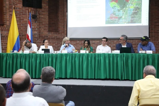 El llamado de la gobernadora del Valle para respaldar a la fuerza pública.