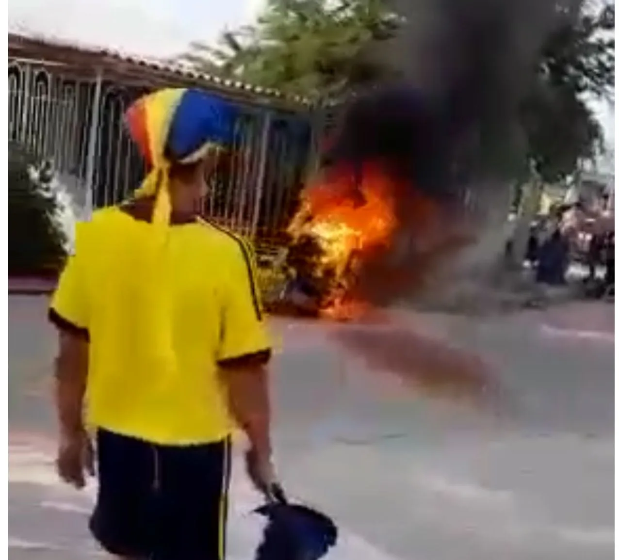 mototaxista licencia quemó la moto en Barranquilla