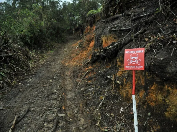 MMinas siguen atemorizando a Nariño: Gobernador indígena iba a su casa y activó explosivo