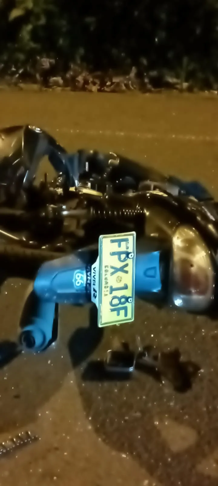 Iban en motos y se accidentaron vía al mar en Cali: hay tres muertos sskm 16 motos