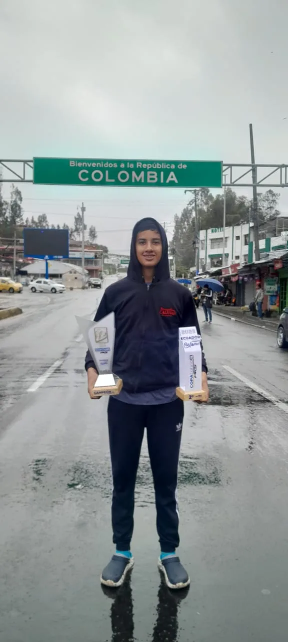 "solo compramos un almuerzo y yo me como lo que él deja".  José Alejandro, es campeón Panamericano Sub 15 de BMX luego de superar el bullying de su colegio en Cali