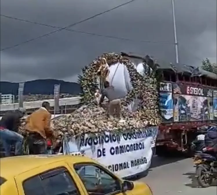 Entre taxis, bueses y camiones así son las movilizaciones del día de la Virgen del Carmen en Colombia