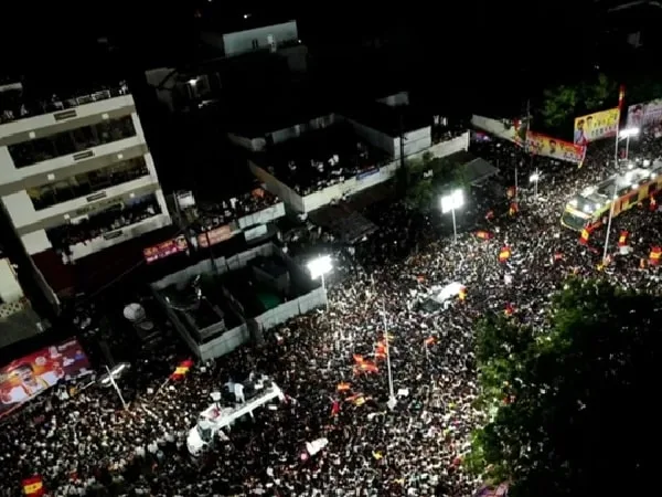 Estampida en evento político en India.
