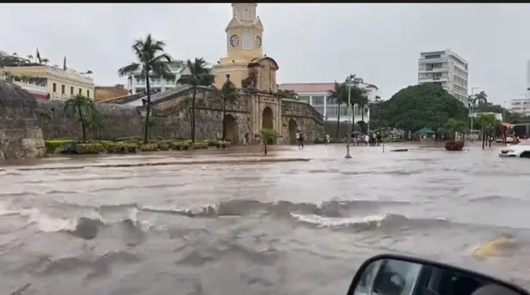 Colombia lluvias derrumbes Cartagena