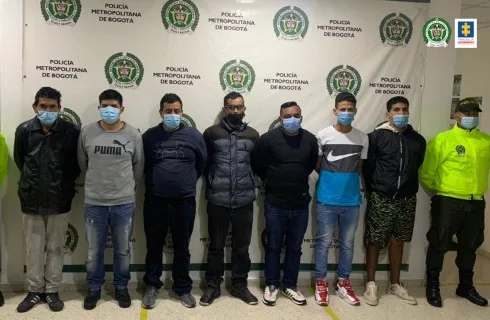 ladrones en Bogotá en manada