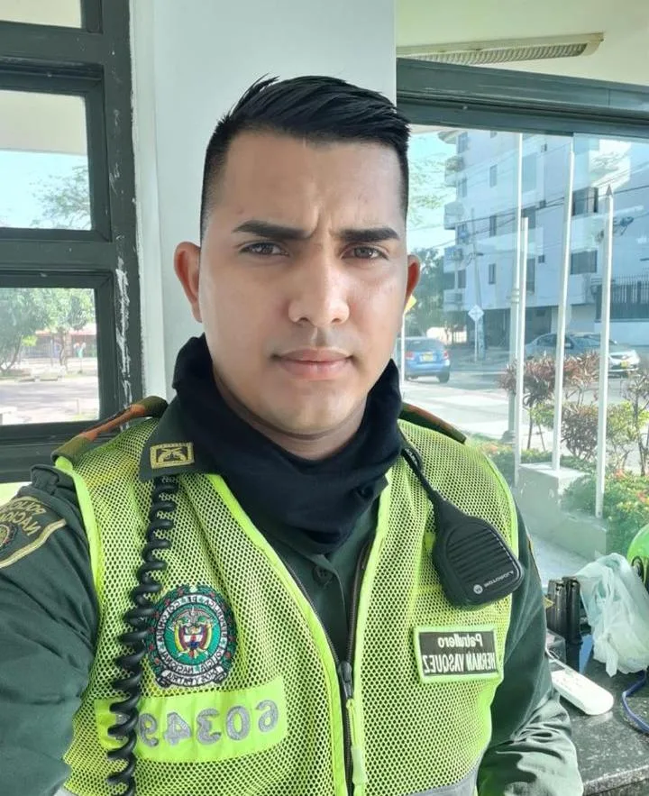 Policía