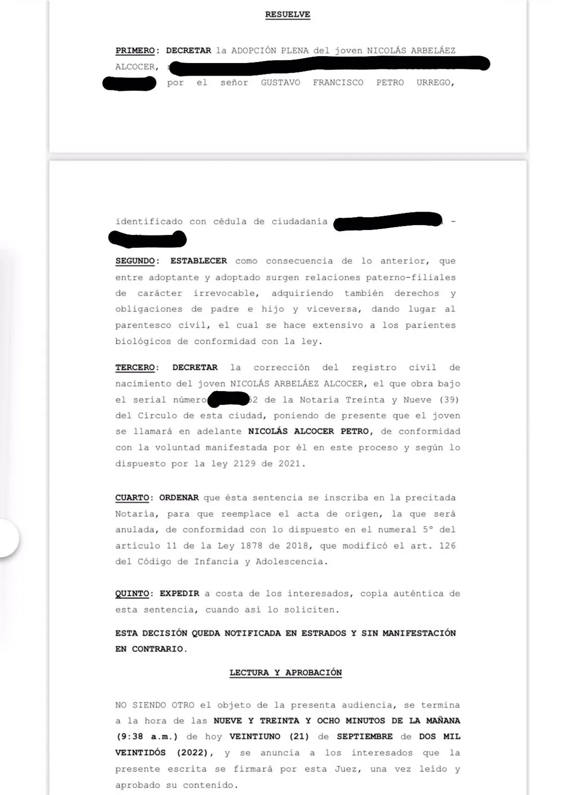 Verónica Alcocer y su hijo Nicolás Petro