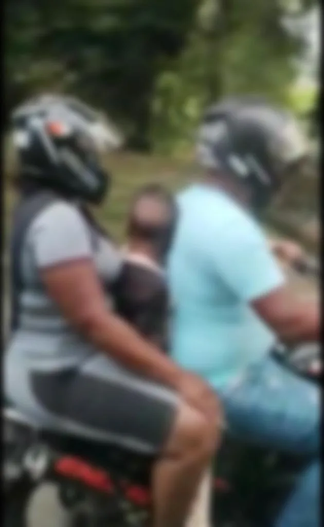 niños pasajeros motos en Cali