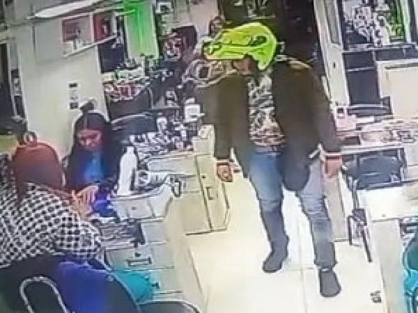 Policía le quitó la vida a su expareja.