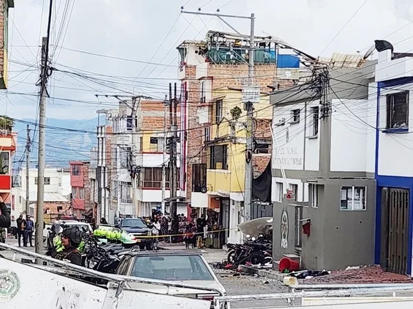 La explosión en Túquerres dejó lesionados a un Policía y a un militar que tuvieron que ser trasladados a la ciudad de Pasto.