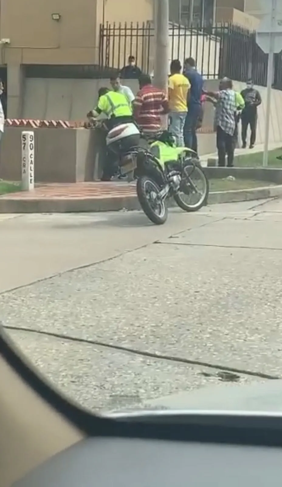 Policía