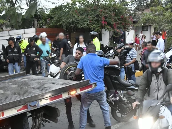 Por quejas de la comunidad y piques ilegales adelantaron operativos en Cali e inmovilizaron 40 motos