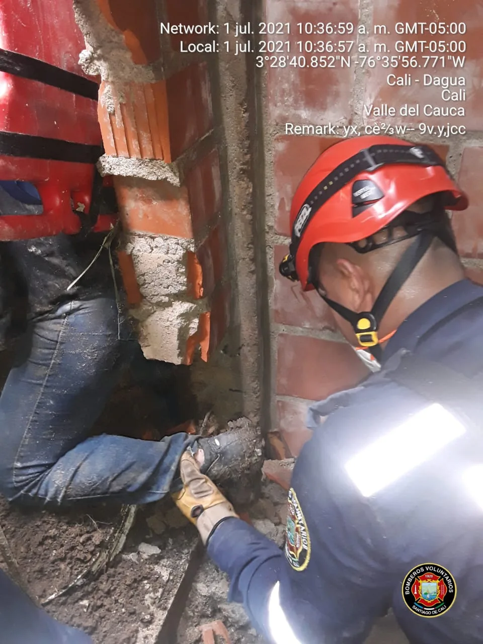 derrumbe en Aguacatal bomberos rescató a mujer