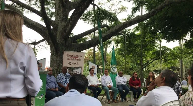 Colegio Santa Librada ya es bien público, Alcaldía podrá girar recursos para sus mejoras y ahora pertenece a la ciudad de Cali