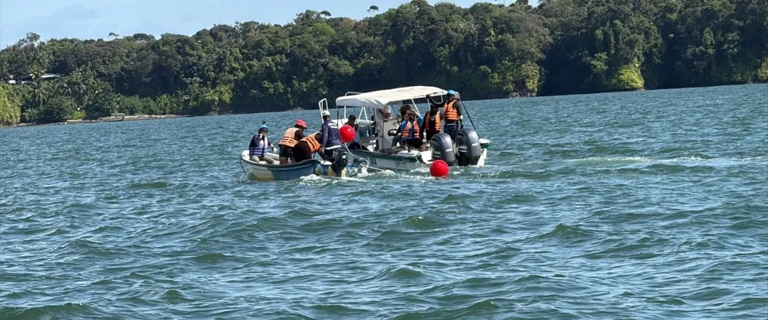 Rescate de ballenas en Buenaventura durante capacitación comunitaria.