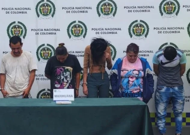 Golpe al microtráfico en Cali: la cabecilla coordinaba desde su casa, donde cumplía detención domiciliaria.