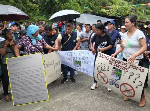 “Señor Presidente, con el corazón en la mano le rogamos que nos ayude a ubicar a nuestro hijo”, padres de Carlos