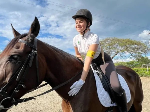 Sofía Zapata, la deportista caleña que ha ganado 19 medallas como jinete paraescuestre