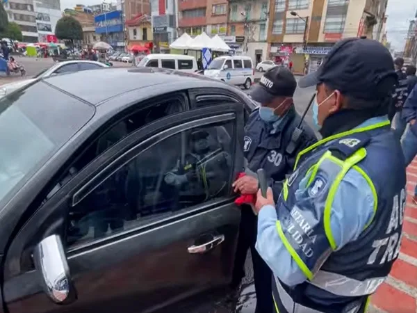 Polémica en Ipiales por posibles comparendos ante la polarización de vidrios vehiculares
