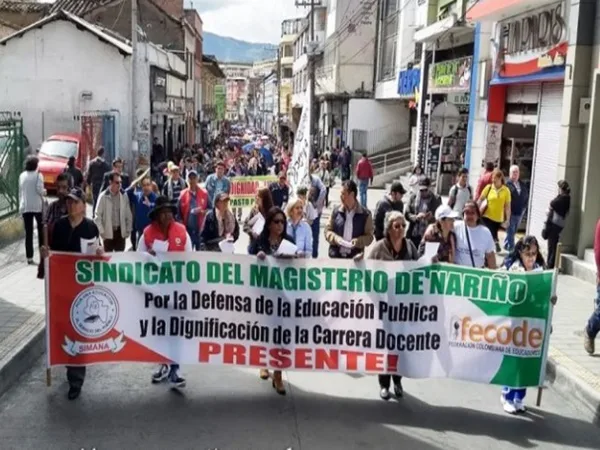 Estudiantes volvieron ayer a clases, pero docentes saldrán hoy a las calles a marchar en apoyo a Reformas