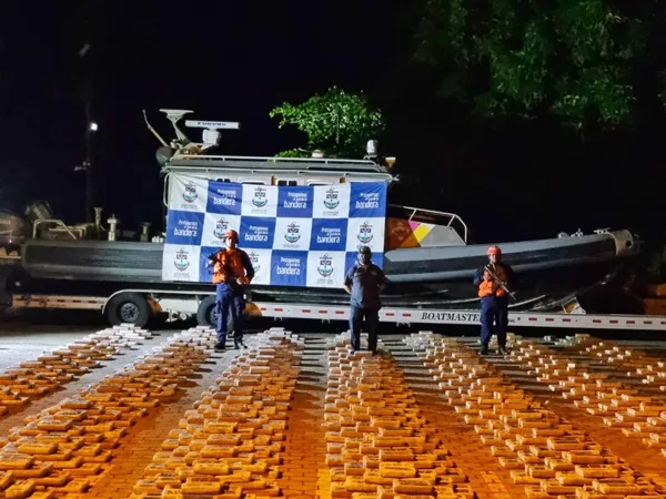 Otro golpe al narcotráfico: Más de cuatro toneladas de droga se incautaron en Tumaco, hubo 4 capturas