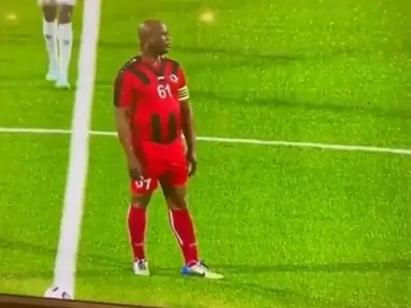 Luego del insólito partido que jugó el vicepresidente de Surinam la Concacaf descalificó a los dos equipos