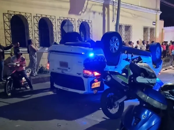 “Agradezco la solidaridad de todos los palmiranos que me expresan su voz de preocupación”, dijo el alcalde de Palmira tras el choque. Investigan que pasó.