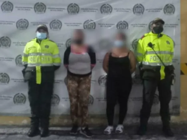 dos mujeres pelea Pasto